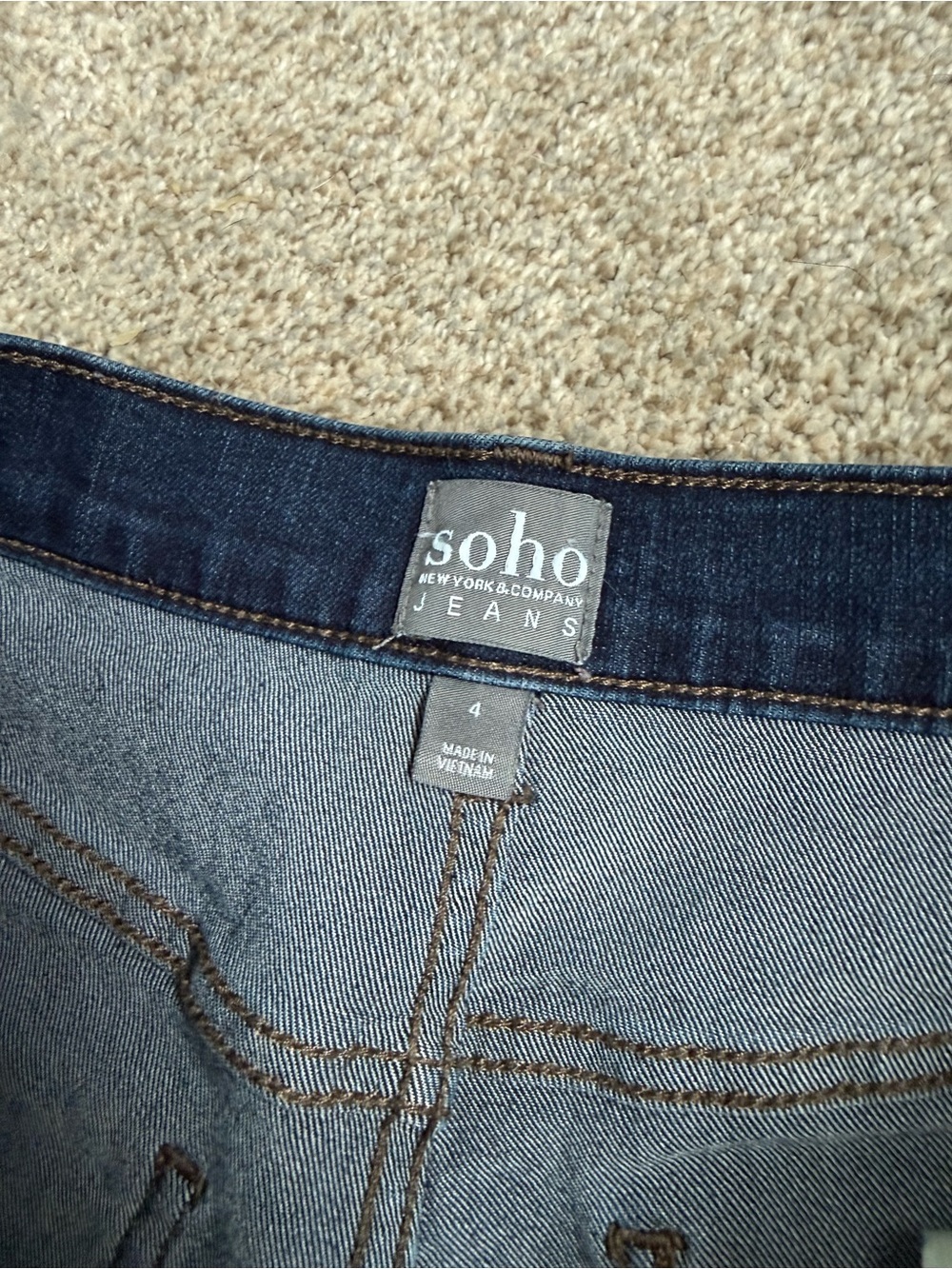 New York & Company Dark Blue Denim Roll-Cuff Women's Shorts size 4/27 - Picture 2 of 3